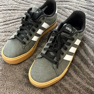 Adidas Unisex Gray Sneakers with White Stripes and Tan Soles